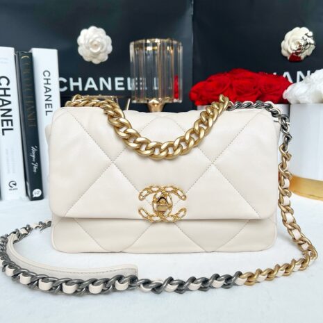 Used Like New Chanel 19 Size 26 Light Beige Goatskin holo29 Full Set 1