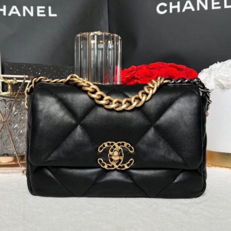 Used Like New Chanel 19 Size 16 Lambskin Microchip Full Set 1