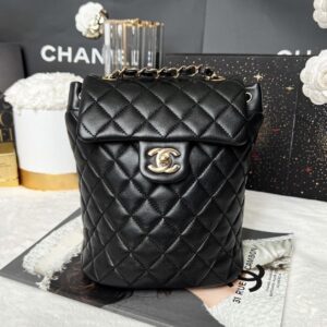 保留未使用的 Chanel 背包小羊皮 Holo27 GHW 全套