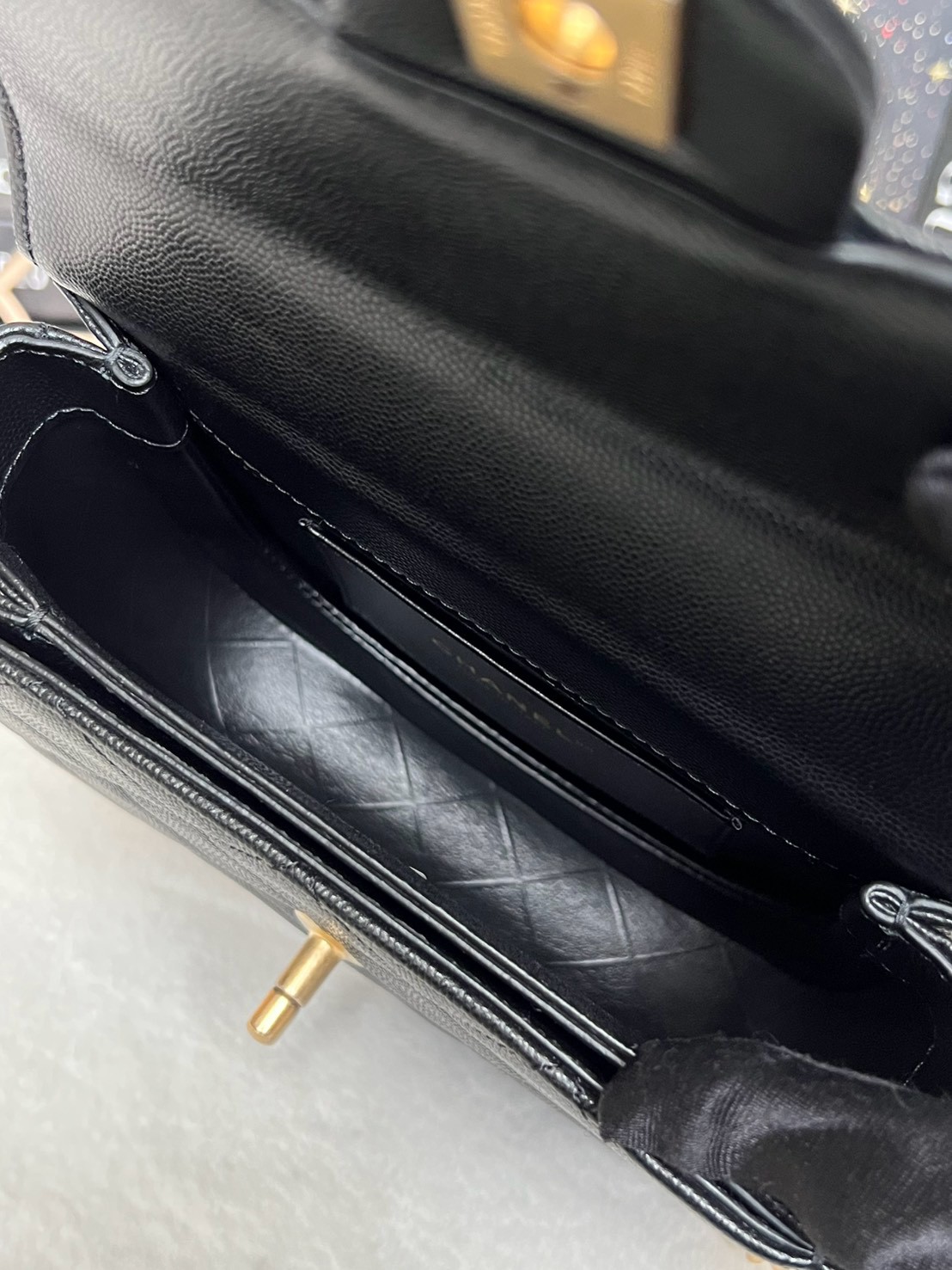Used Like New Chanel Mini 7.5 Caviar Microchip Full Set - 图片 18
