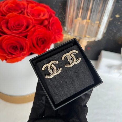 New Chanel Earring 2cm 22,900