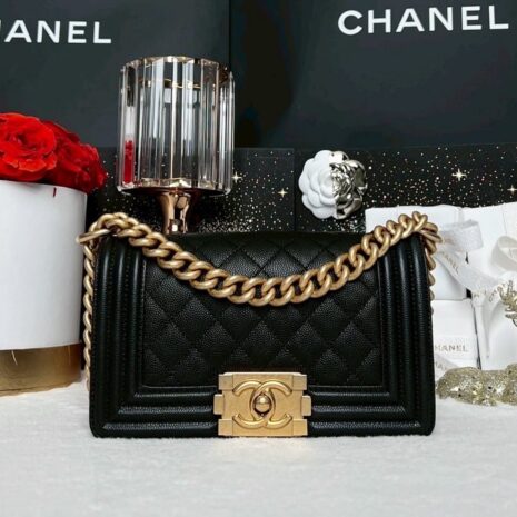 Used in Very Good Condition Chanel Boy 8” Caviar Holo30 Full Set 1