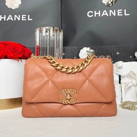 Used Like New Chanel 19 Size 26 Lambskin Microchip Full Set 1