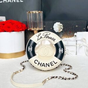 Used Like New Chanel La Pausa LGHW Holo26