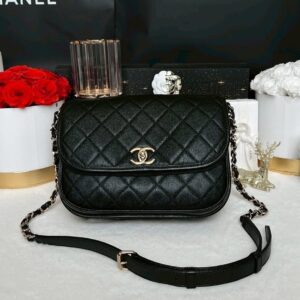 Used Like New Chanel  Messenger Bag 10” Caviar Holo31 Full Set