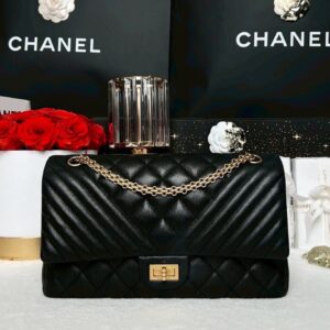 Used In good condition Chanel Reissue 227 Caviar Chevron Quilted 2.55 Flap Black Holo23