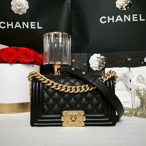 Used Like New Chanel Boy 8” Caviar Holo28 อุปกรณ์ครบพร้อมใบตรวจ 1