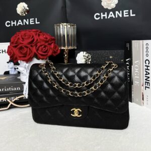 Used in very good condition Chanel Jumbo 12” Caviar GHW Microchip Full Set มีใบตรวจ