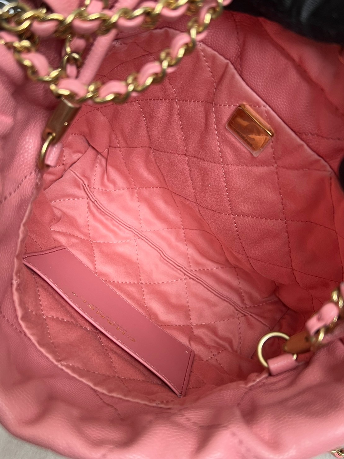 Used In Very Good Condition Chanel 22 Mini Caviar Microchip Full Set - Image 17