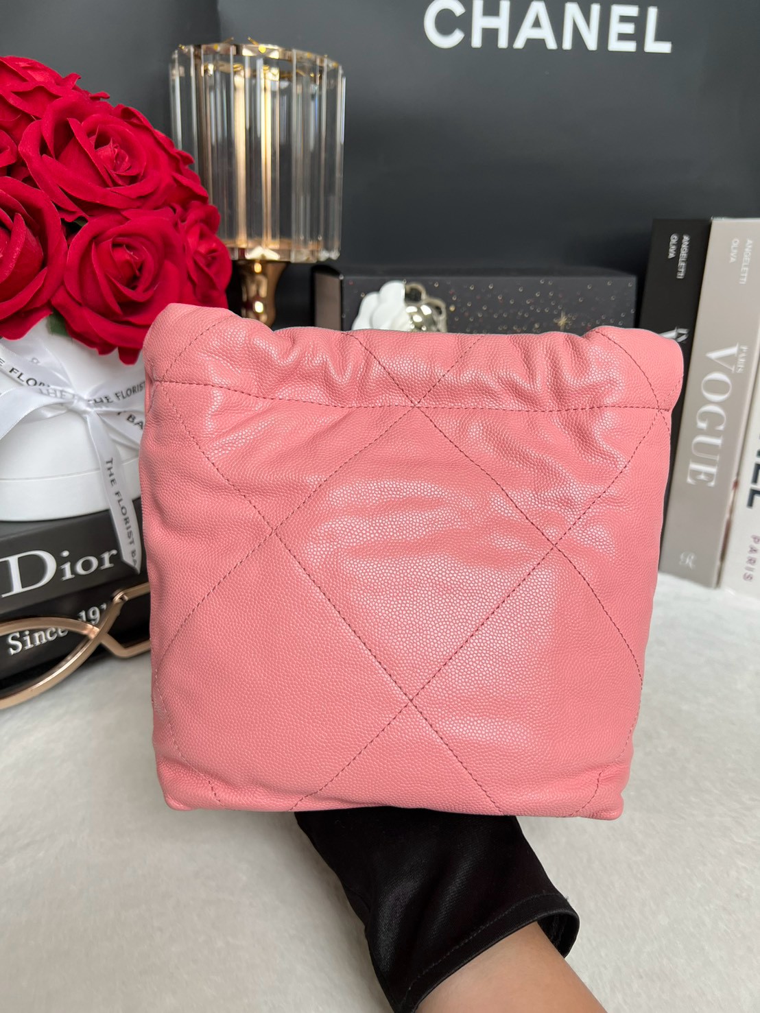 Used In Very Good Condition Chanel 22 Mini Caviar Microchip Full Set - Image 3