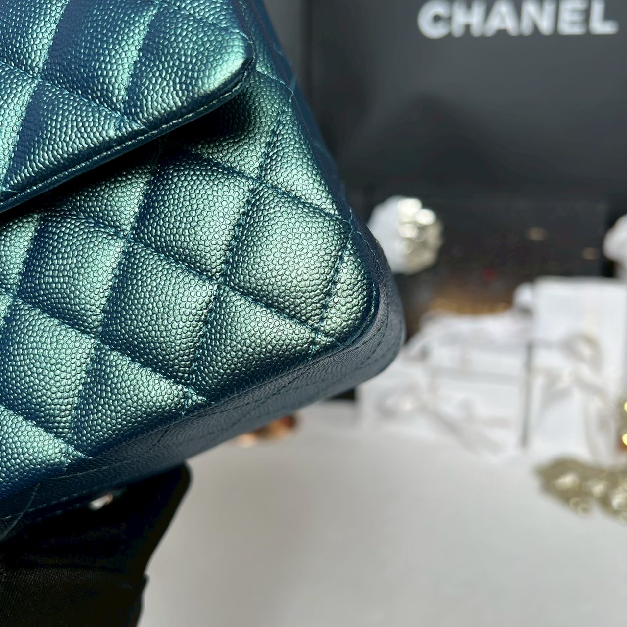 New Chanel Classic 10 iridescent Caviar Microchip Full Set - Image 7