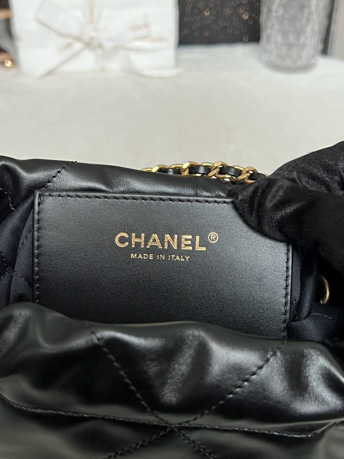 Used Like New Chanel 22 Mini Calfskin Microchip Full Set ปี24 - Image 17