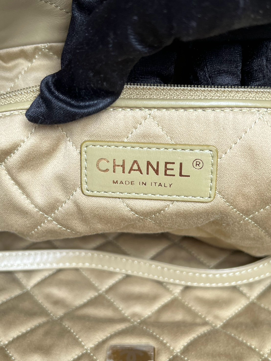 Used Like New Chanel 22 Small Calfskin Microchip Full Set พร้อมใบตรวจ - 图片 17